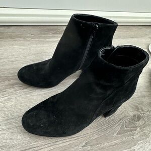 Women’s INC International Concepts Block Heel Ankle Booties Size 8.5 Suede Black